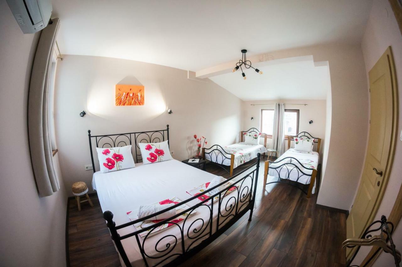 The Old House Guest Rooms And Apartament Plovdiv Exterior foto